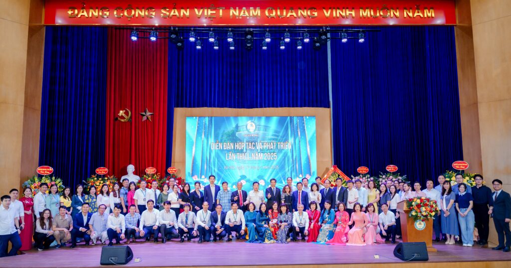 tu-dien-dan-2025-den-hoi-thao-cap-quoc-gia-mxv-hoc-vien-tai-chinh-thuc-day-hop-tac-chien-luoc-trong-giao-dich-hang-hoa-1024x538
